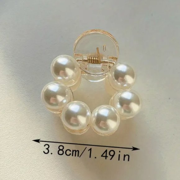 SMALL PEARL HAIR CLIP - Picture 2 of 3